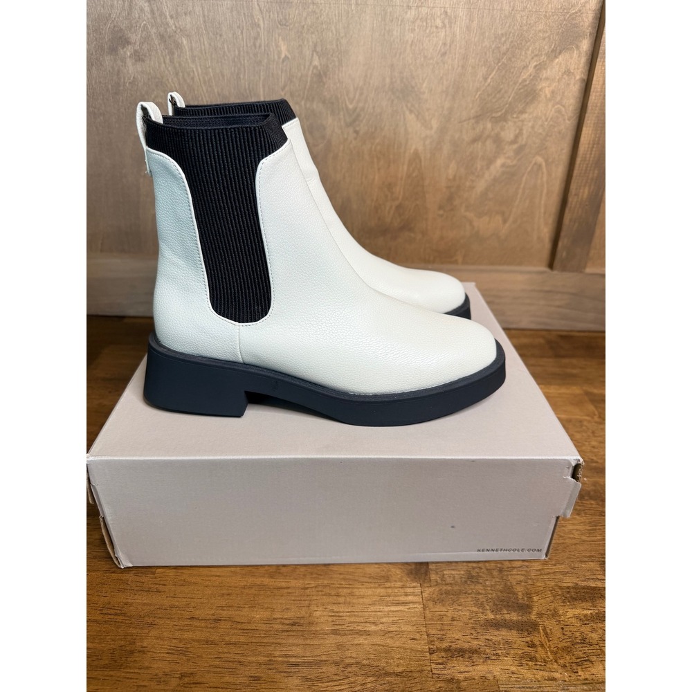 Kenneth Cole Reaction Skyee Chelsea Boot Women 8 Ecru New In Box Lug Sole